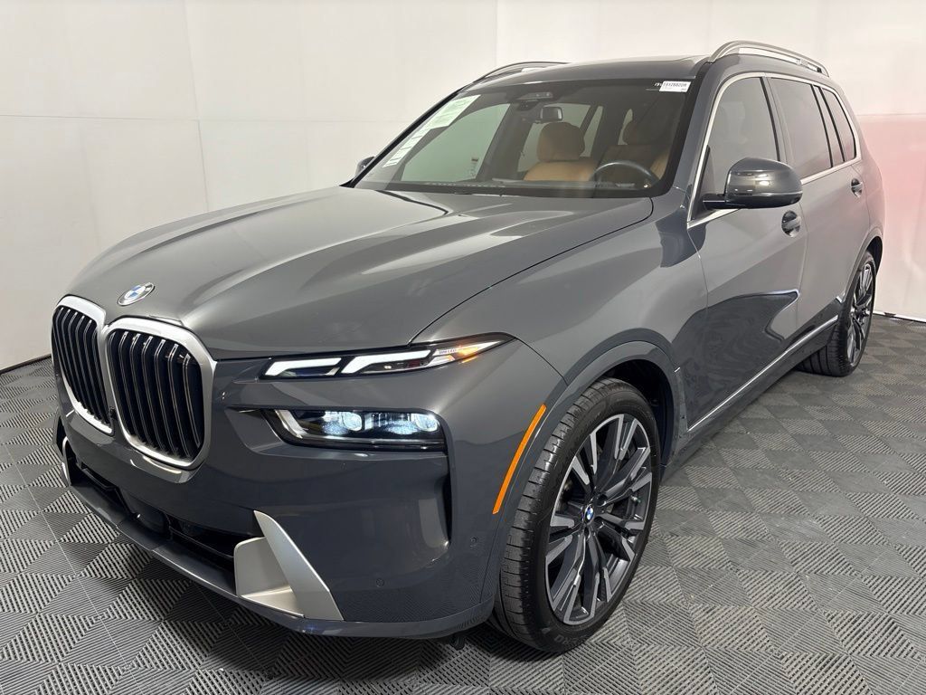 Certified 2026 BMW X7 xDrive40i AWD/4WD image 2