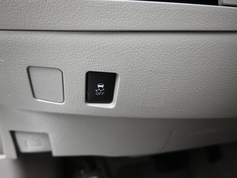 Used 2011 Toyota Camry LE FWD image 22