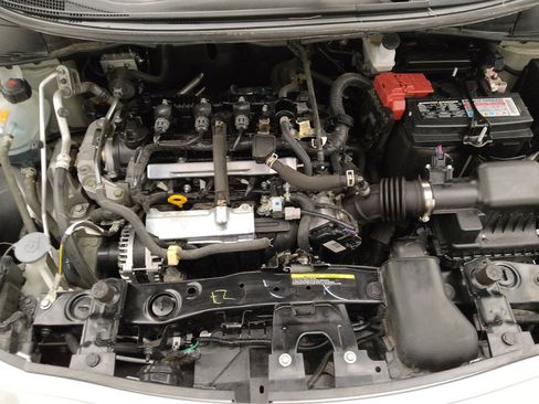 Used 2024 Nissan Versa S FWD image 30