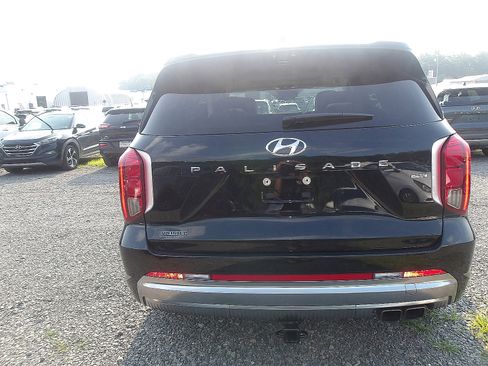 Used 2023 Hyundai Palisade Calligraphy image 6