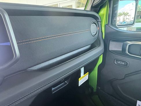 New 2025 Jeep Gladiator Mojave w/ Safety Group image 33