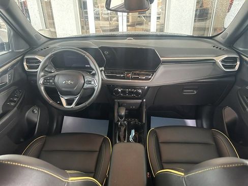 Used 2024 Chevrolet TrailBlazer ACTIV w/ Convenience Package FWD image 9