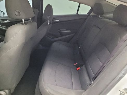 Used 2017 Chevrolet Cruze LT image 18