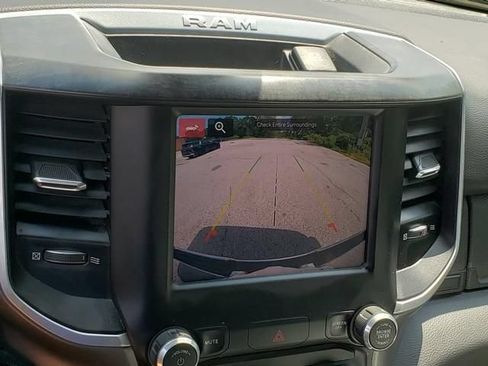 Used 2022 RAM 1500 Big Horn AWD/4WD image 31