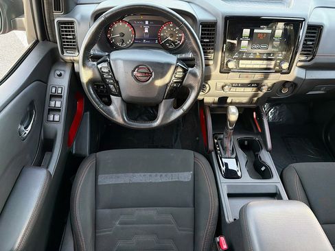Used 2022 Nissan Frontier PRO-4X w/ Technology Package image 16