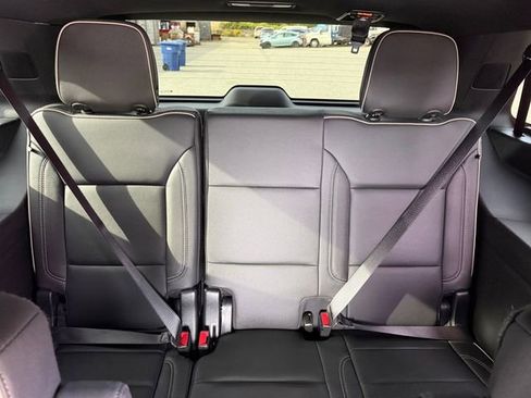 Used 2023 GMC Yukon SLT w/ SLT Premium Package AWD/4WD image 28