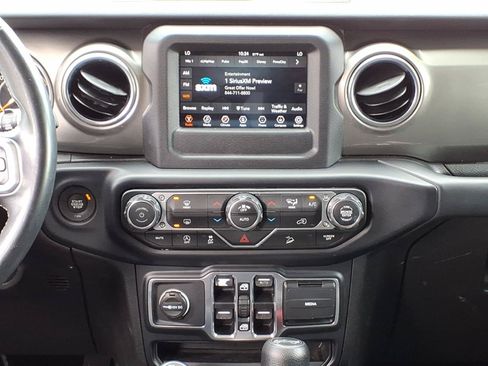 Used 2019 Jeep Wrangler Unlimited Sahara AWD/4WD image 19