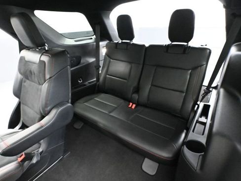 Used 2025 Ford Explorer ST image 47