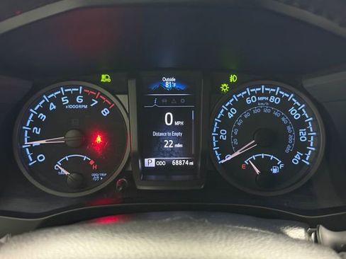 Used 2023 Toyota Tacoma TRD Off-Road w/ Technology Package AWD/4WD image 16