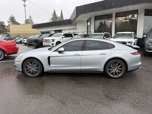 Used 2018 Porsche Panamera 4 AWD/4WD image 2