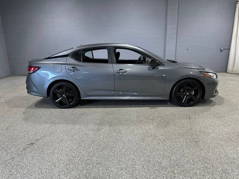 Used 2021 Nissan Sentra SR FWD image 2