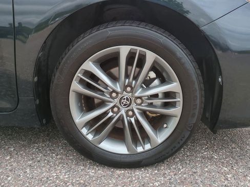 Used 2015 Toyota Camry SE FWD image 11