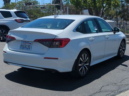 Certified 2023 Honda Civic EX image 6