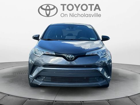 Used 2019 Toyota C-HR XLE FWD image 7