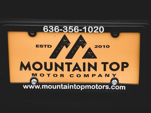Used 2017 Chevrolet Suburban Premier AWD/4WD image 24