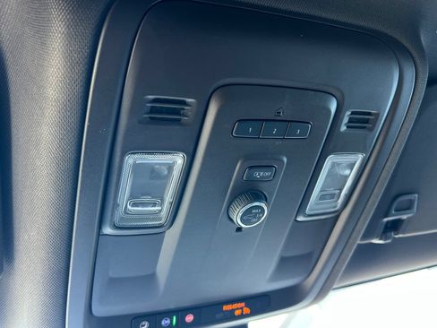 Used 2024 Chevrolet Suburban LT AWD/4WD image 24