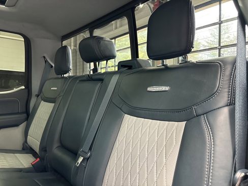 Used 2022 Ford F150 Limited image 17