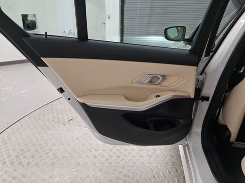 Used 2023 BMW 330i Sedan w/ Convenience Package image 27