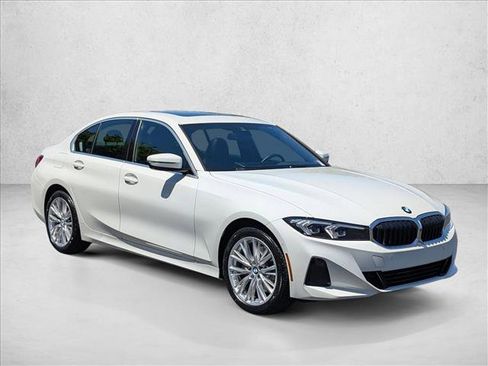 Certified 2024 BMW 330i Sedan w/ Convenience Package RWD image 3
