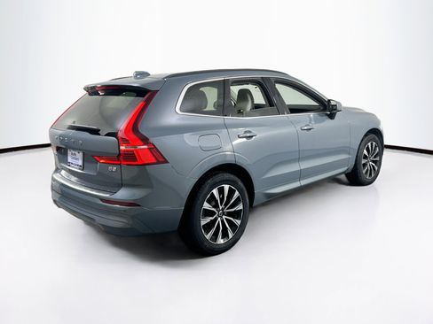 Used 2023 Volvo XC60 B5 Core w/ Protection Package Premier image 5
