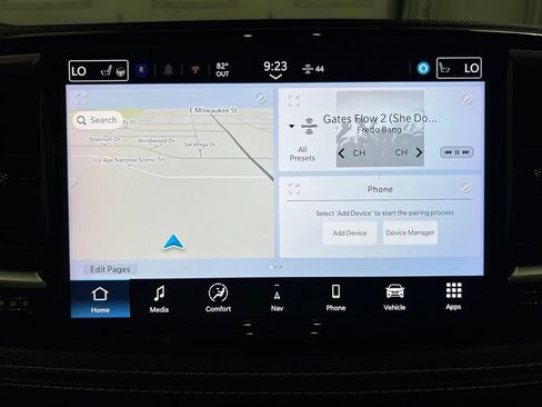 Used 2024 Chrysler Pacifica Limited FWD image 23