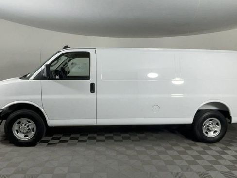 New 2025 Chevrolet Express 2500 Work Van w/ Driver Convenience Package image 7