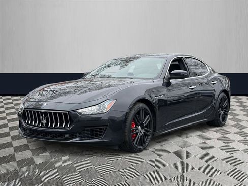 Used 2018 Maserati Ghibli S Q4 AWD/4WD image 2