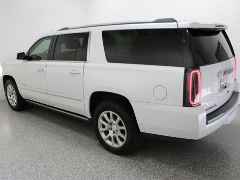Used 2016 GMC Yukon XL Denali w/ Open Road Package AWD/4WD image 9