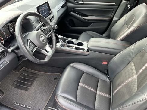 Used 2024 Nissan Altima 2.5 SR FWD image 24