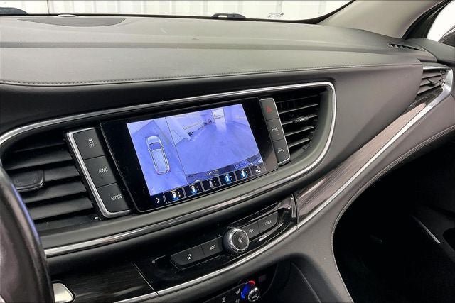 Used 2020 Buick Enclave Avenir w/ Avenir Technology Package AWD/4WD image 28