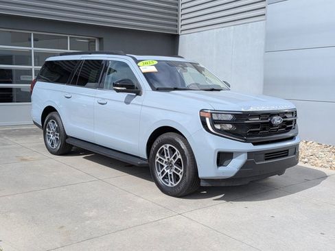 Certified 2025 Ford Expedition Max Active RWD image 2