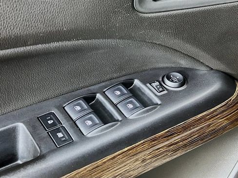 Used 2017 GMC Canyon Denali AWD/4WD image 9