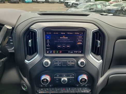 Used 2020 GMC Sierra 1500 Denali w/ Denali Ultimate Package AWD/4WD image 14
