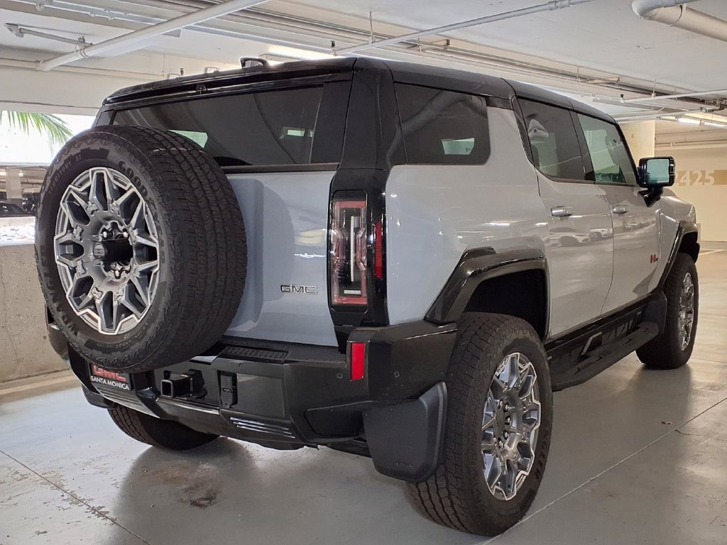 Used 2026 GMC Hummer EV SUV w/ LPO, Illumination Package AWD/4WD image 8