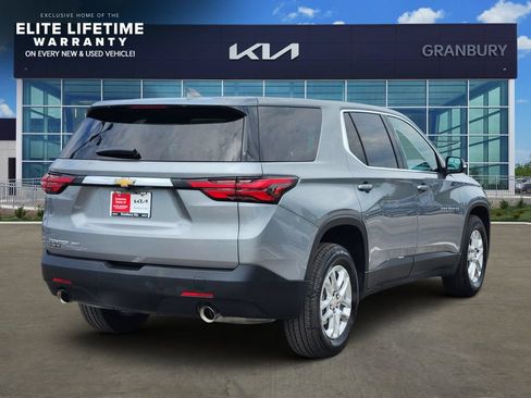 Used 2023 Chevrolet Traverse LS AWD/4WD image 5