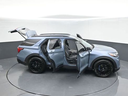 Certified 2025 Ford Explorer Active w/ Active Comfort Package RWD image 61