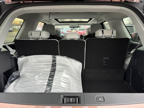 New 2026 Lincoln Navigator Black Label AWD/4WD image 9