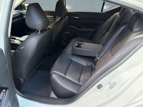 Used 2023 Nissan Altima 2.0 SR FWD image 19