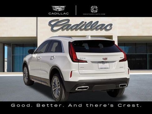 Used 2024 Cadillac XT4 Premium Luxury image 10