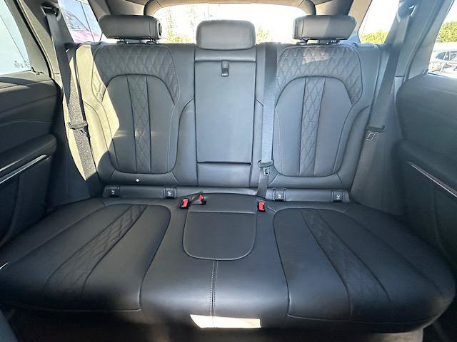 Used 2024 BMW X5 xDrive40i w/ Premium Package AWD/4WD image 31