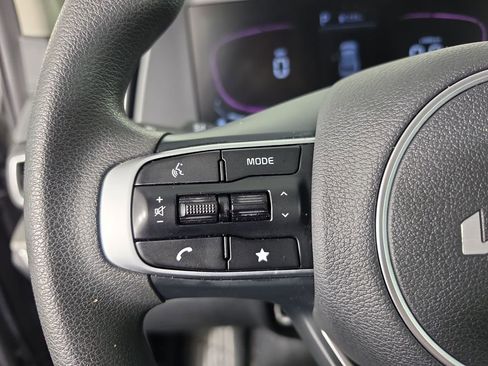 Certified 2025 Kia Sportage LX FWD image 14
