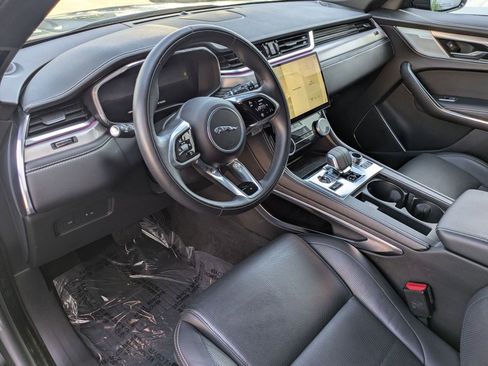 Used 2024 Jaguar F-PACE R-Dynamic S image 8