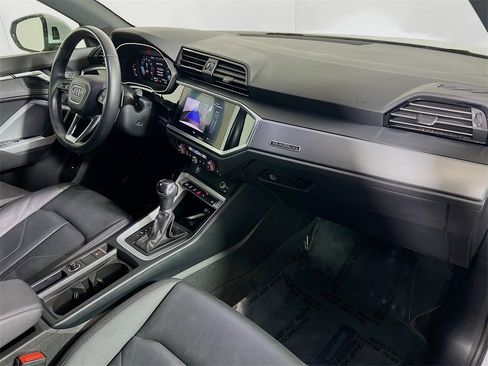 Used 2022 Audi Q3 2.0T Premium w/ Convenience Package image 24