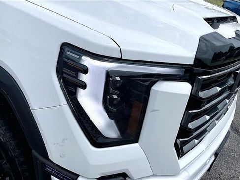 Used 2024 GMC Sierra 2500 AT4 w/ AT4 Premium Plus Package AWD/4WD image 33