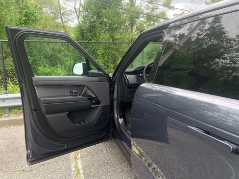 Certified 2025 Land Rover Range Rover Sport Dynamic SE image 13