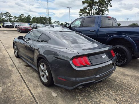 Used 2019 Ford Mustang Coupe RWD image 4