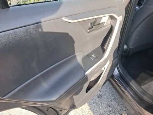Used 2024 Toyota RAV4 LE FWD image 9