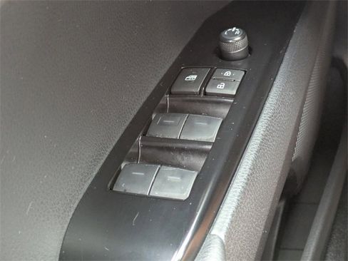 Used 2025 Toyota Camry SE image 26