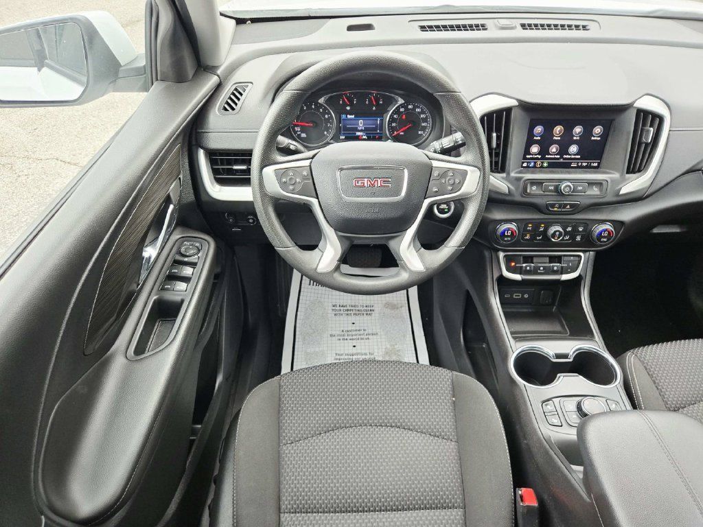 Used 2023 GMC Terrain SLE w/ Driver Convenience Package AWD/4WD image 10
