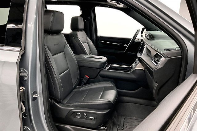 Used 2023 GMC Yukon Denali w/ Max Trailering Package AWD/4WD image 8